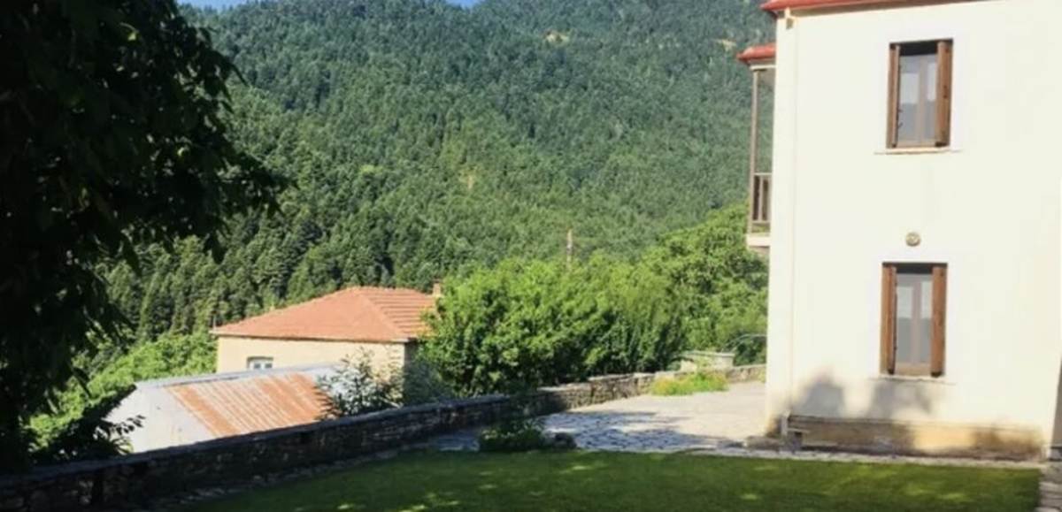 Καρπενήσι. Πώληση Πολυτελούς Μονοκατοικίας 220 Μ2.