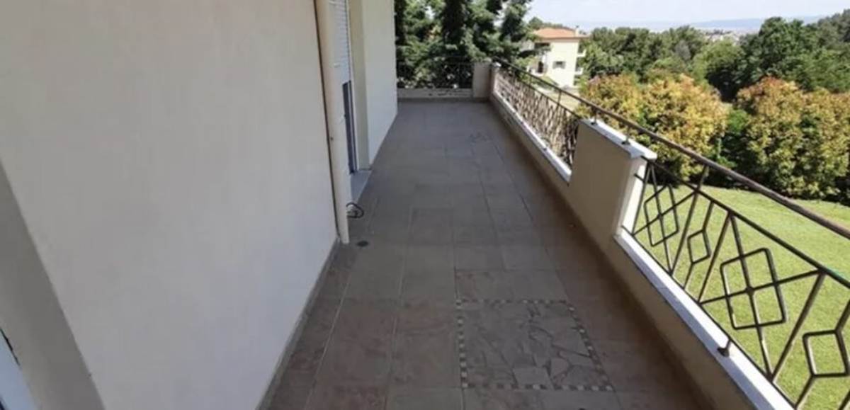 Τρίλοφο Θεσ/νικης. Πώληση Μονοκατοικίας 400 Μ2.