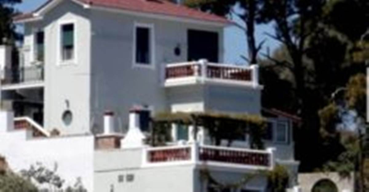 Βαθύ Σάμου. Πώληση Βιλας 230 Μ2.