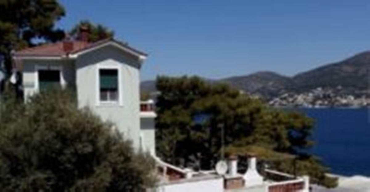 Βαθύ Σάμου. Πώληση Βιλας 230 Μ2.