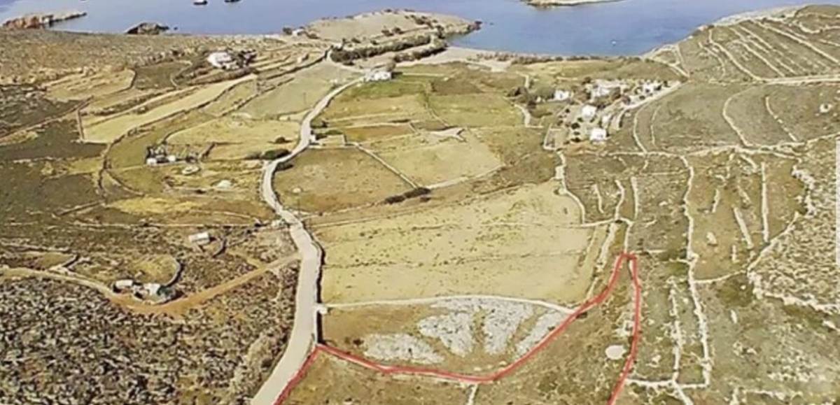 Φολέγανδρος, Λιβάδι.  Πώληση Αγροτεμαχίου 5.287 Μ2.