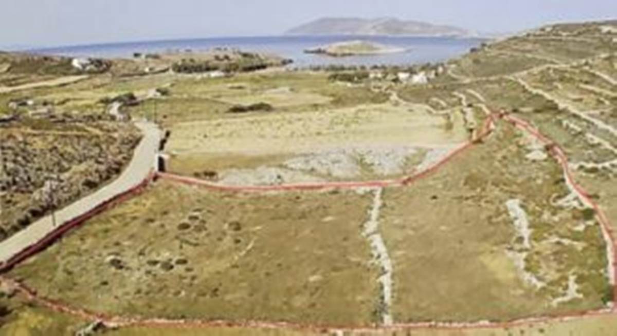 Φολέγανδρος, Λιβάδι.  Πώληση Αγροτεμαχίου 5.287 Μ2.