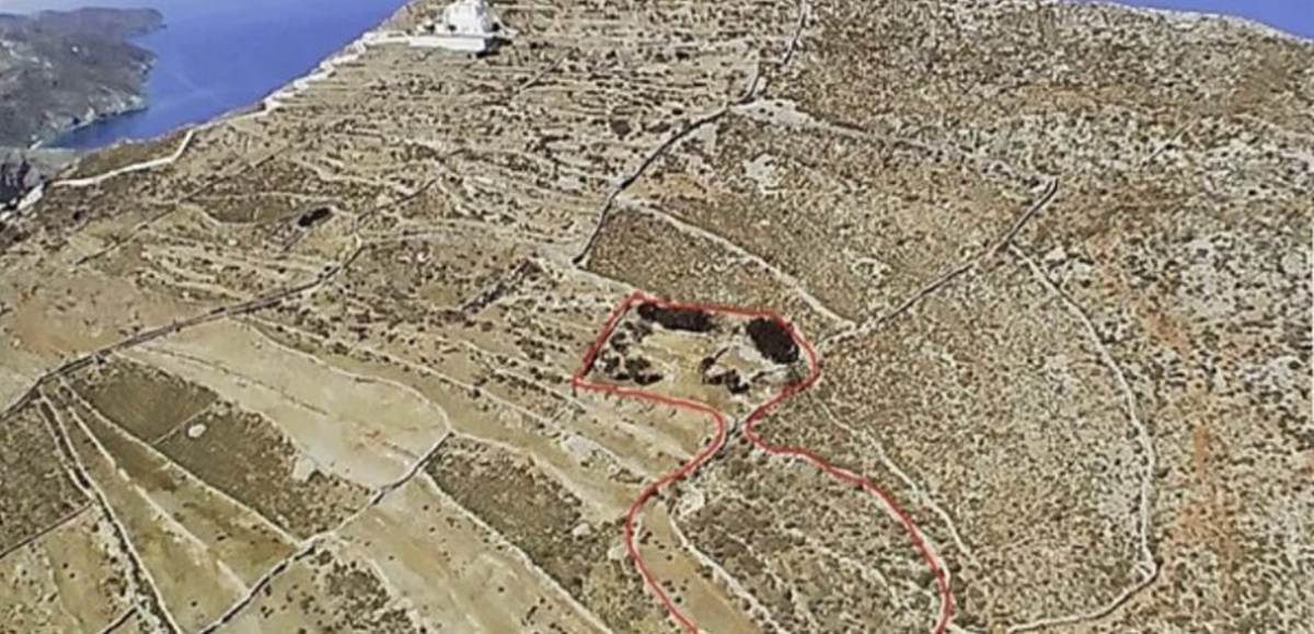 Φολέγανδρος, Χώρα.  Πώληση Αγροτεμαχίου 5.100 Μ2.