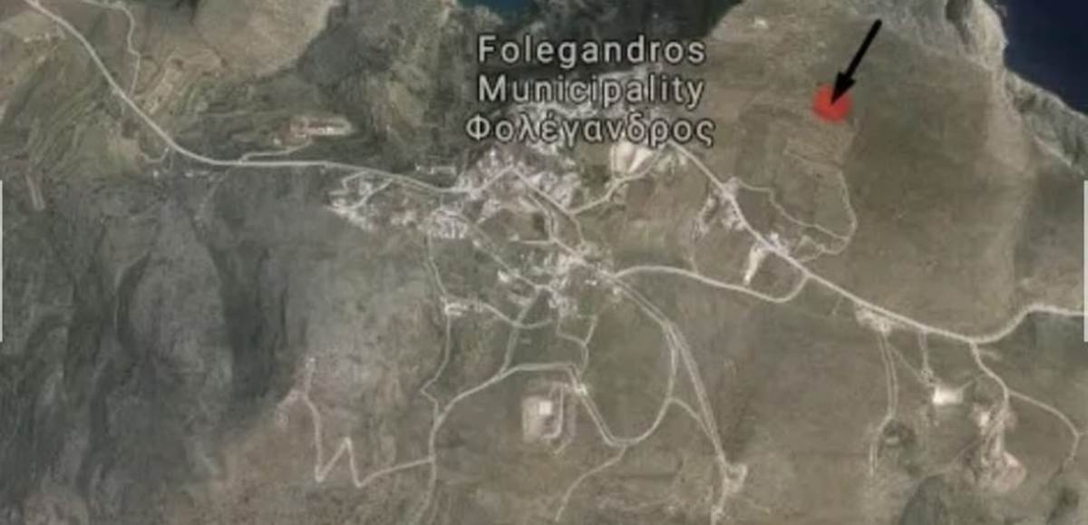 Φολέγανδρος, Χώρα.  Πώληση Αγροτεμαχίου 5.100 Μ2.