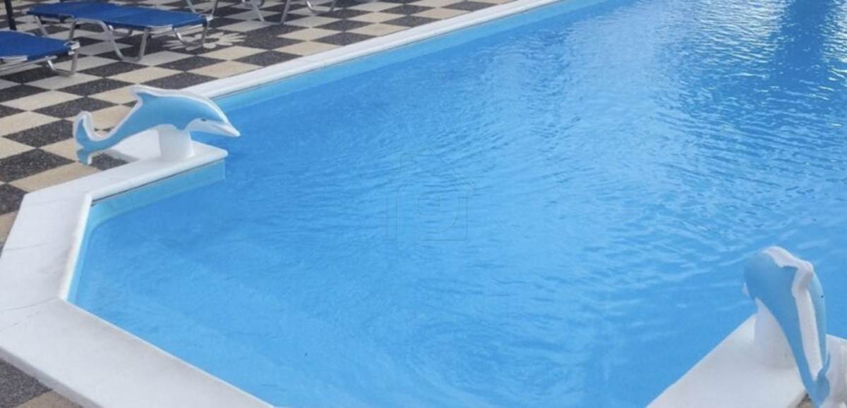 Σαντορίνη. Πώληση Ξενοδοχείου 500 Μ2, 13 δωματίων.