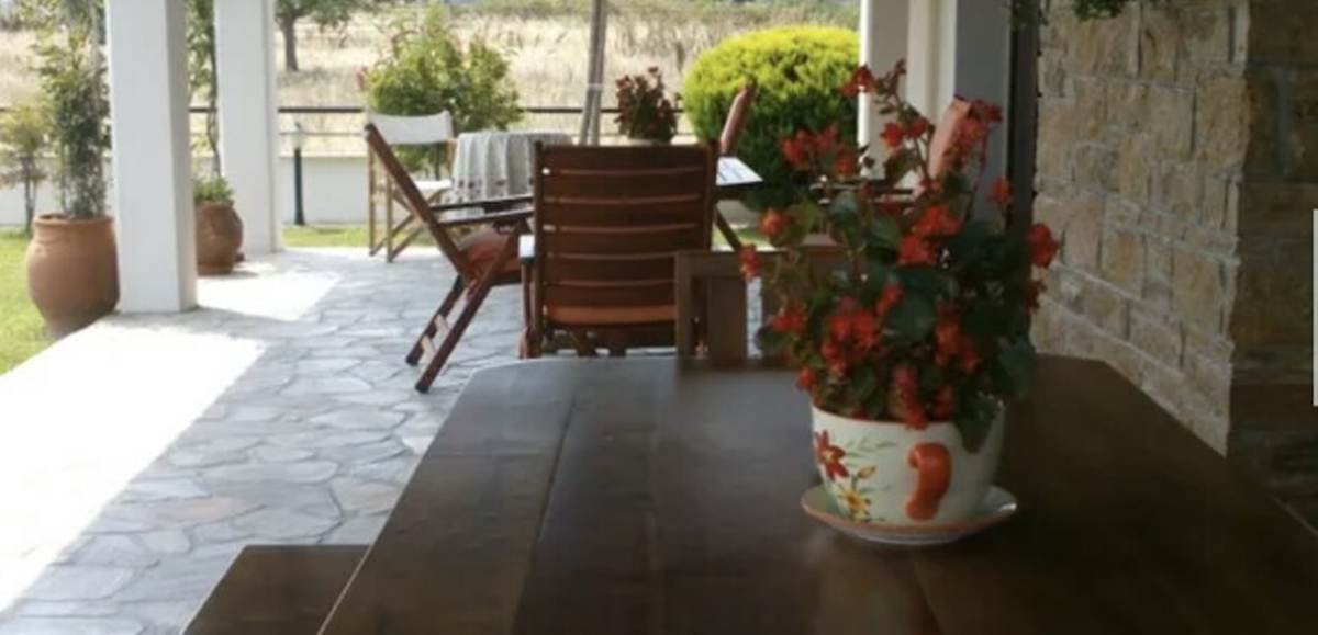 Λαγκαδίκια Θεσ/νικης. Πώληση Βίλας 260 Μ2.