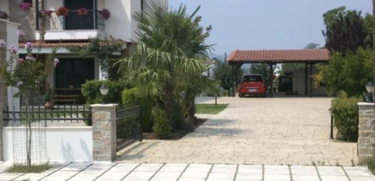 Λαγκαδίκια Θεσ/νικης. Πώληση Βίλας 260 Μ2.