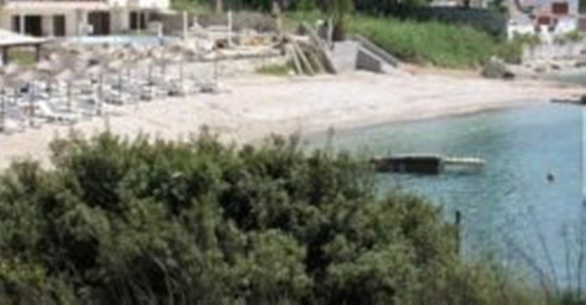 Βαθύ Σάμου. Πώληση Ξενοδοχειου 1.886 Μ2.