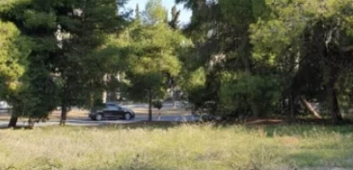 Βουλιαγμένη, Καβούρι. Πώληση Οικοπέδου 860 Μ2.