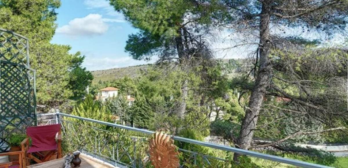 Άγιος  Στέφανος Αττικής. Πώληση Μεζονέτας 300 Μ2.