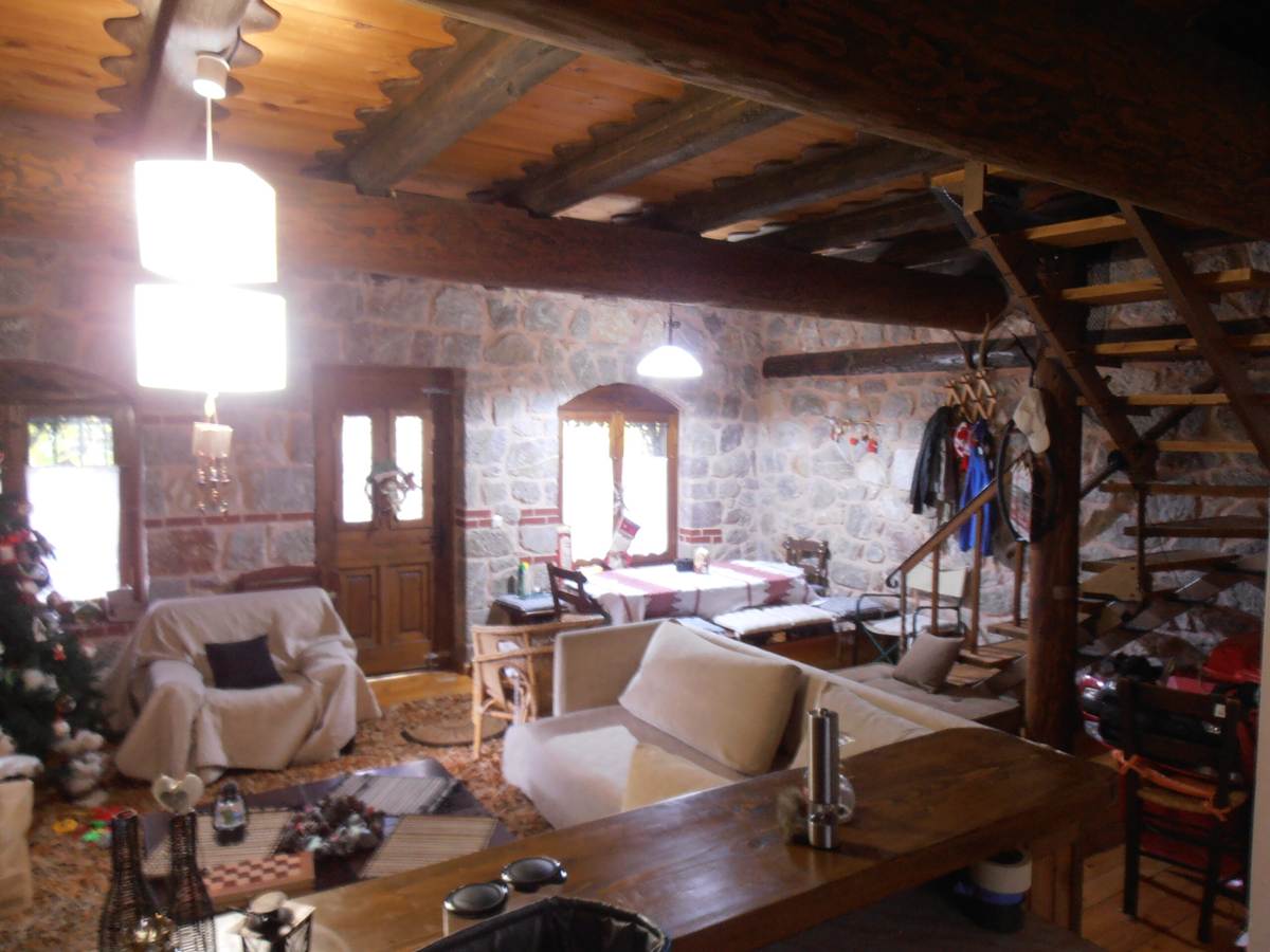 Πολύδροσο Φωκίδας. Πώληση 2 Μονοκατοικιών 224 Μ2.