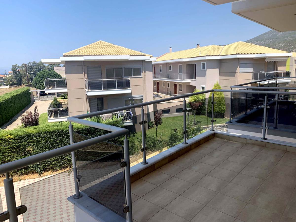 Λουτράκι. Πωλήσεις Πολυτελών Διαμερισμάτων και Μεζονετών σε Συγκρότημα Κατοικιών.