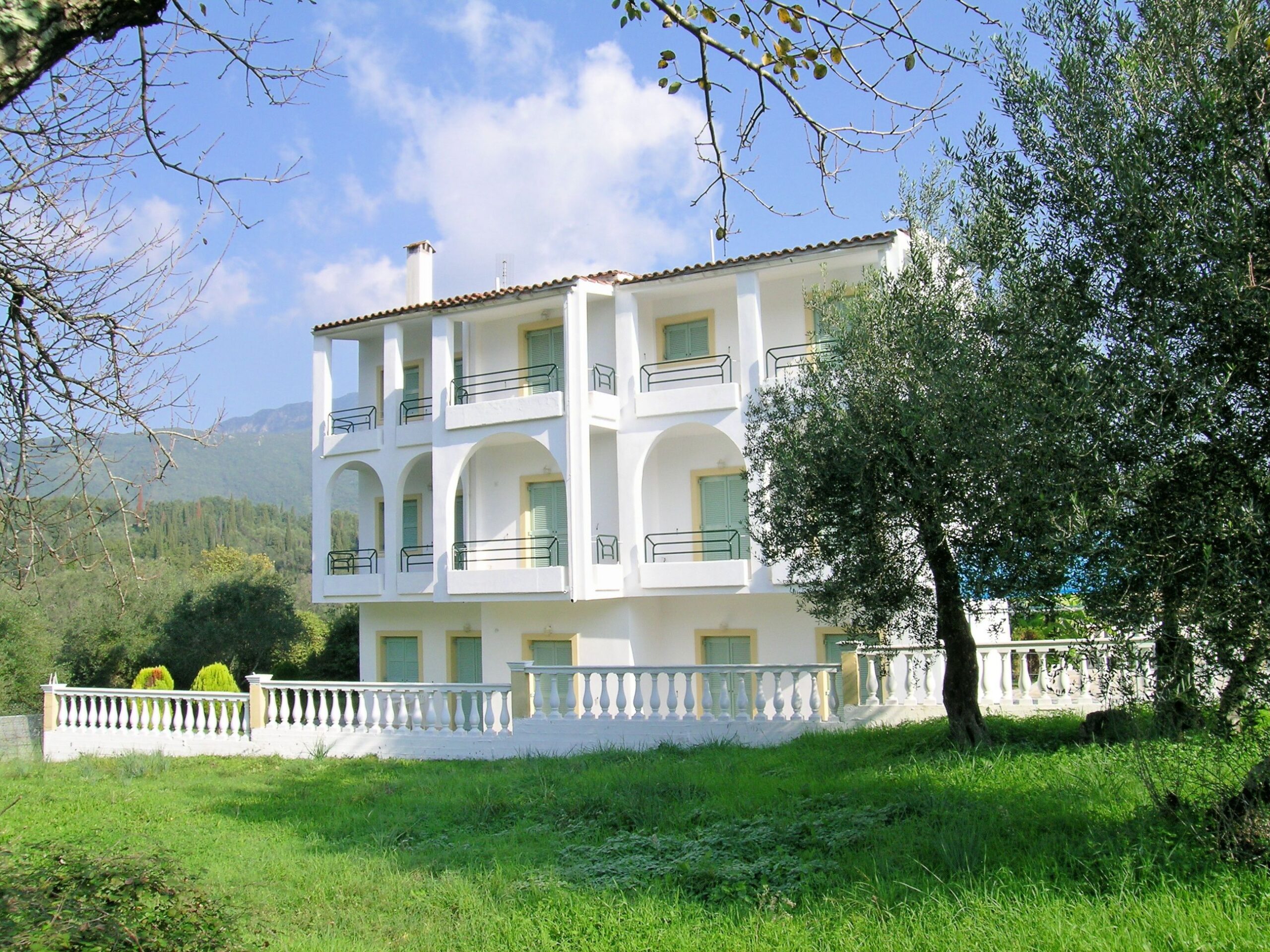 Κέρκυρα. Πώληση Ξενοδοχειακού Συγκροτήματος Κατοικιών.