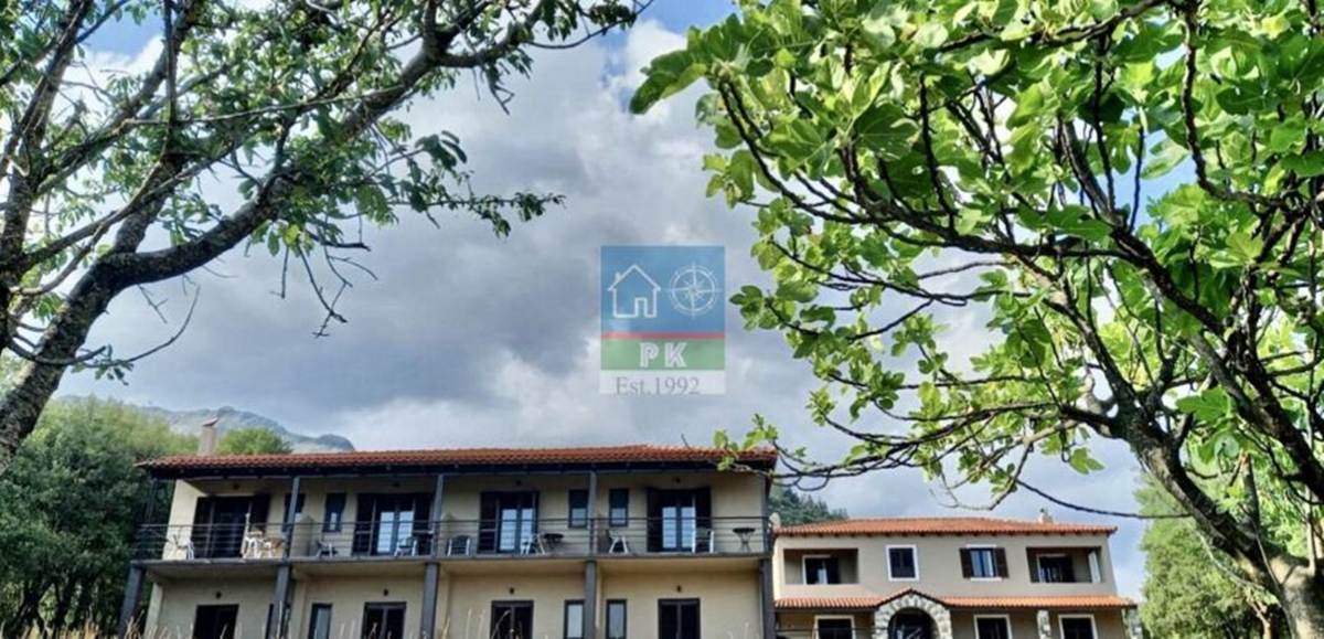 Βουργαρέλι Άρτα. Πώληση Ξενοδοχείου 13 χώρων 544 Μ2.