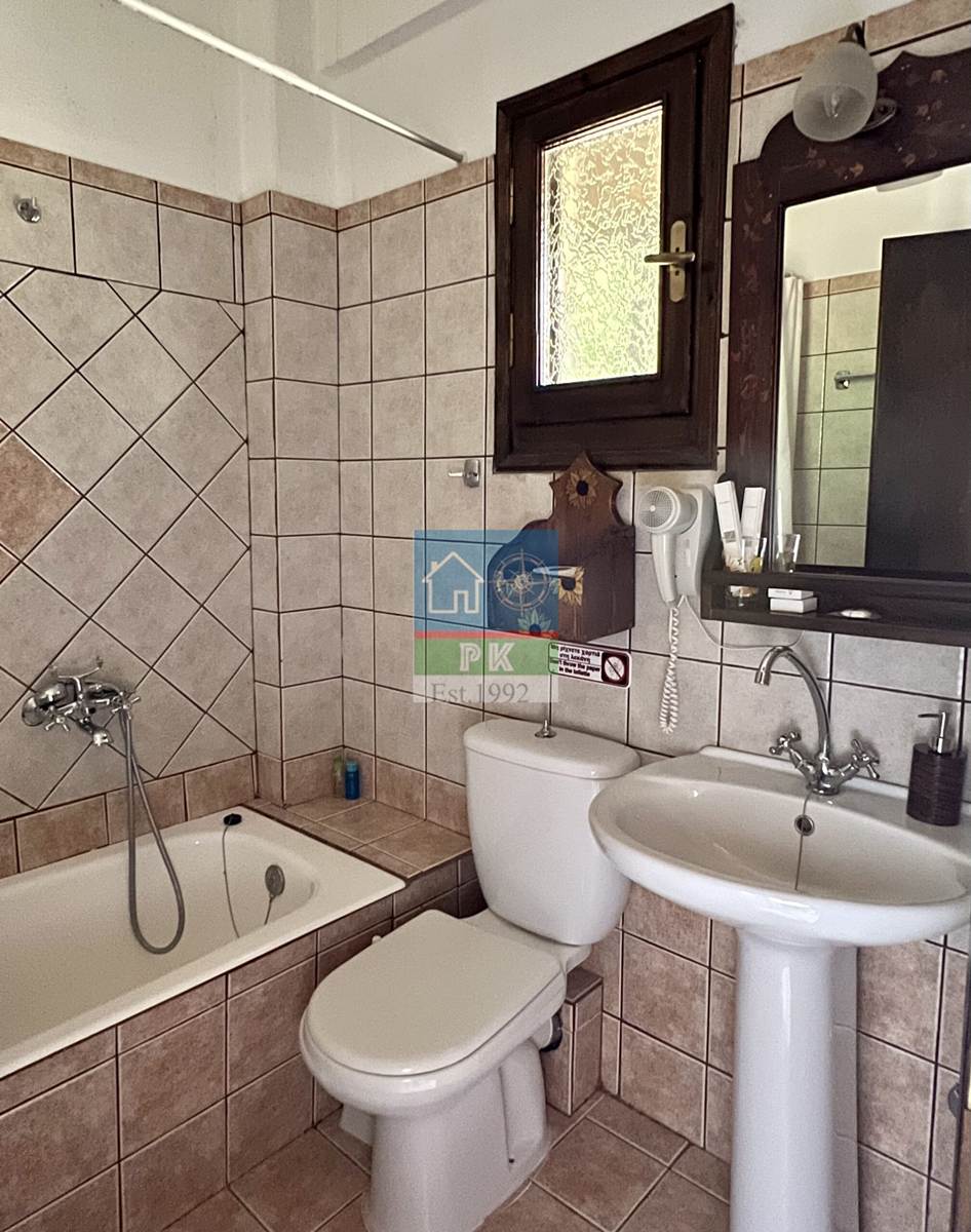 Βουργαρέλι Άρτα. Πώληση Ξενοδοχείου 13 χώρων 544 Μ2.