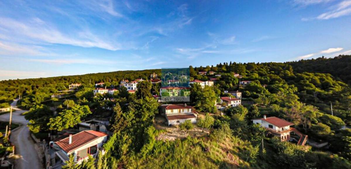 Εύβοια, Γαλατσάδες, Ιστιαία. Πώληση Μονοκατοικίας 86 Μ2.