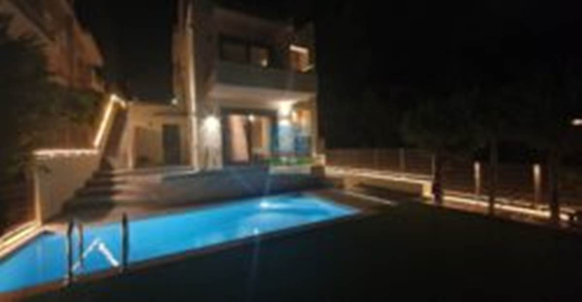 Αθήνα, Εκάλη, Αναγέννηση. Πώληση Πολυτελούς Μονοκατοικίας 373 Μ2.