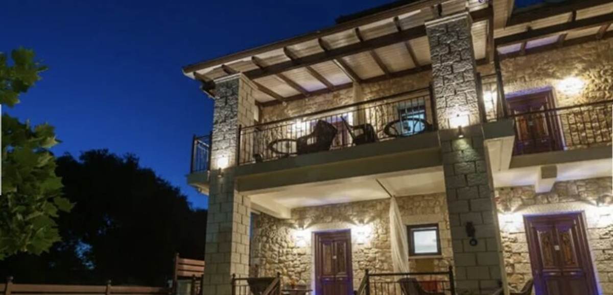 Σύβοτα. Πώληση Ξενοδοχείου 8 χώρων 192 Μ2.