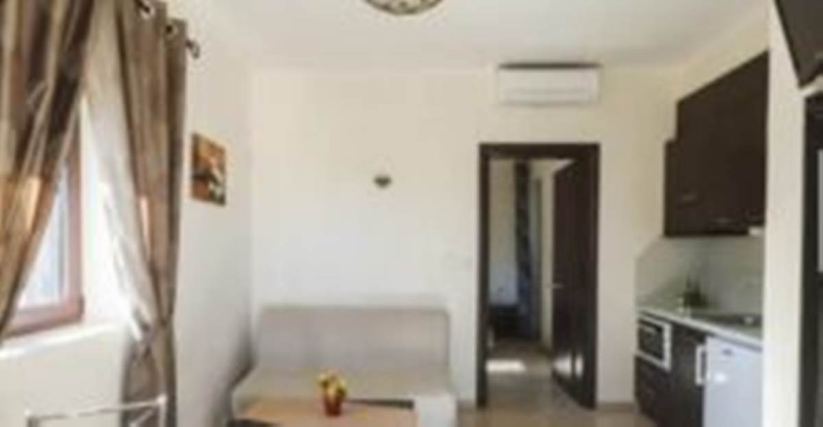 Σύβοτα. Πώληση Ξενοδοχείου 8 χώρων 192 Μ2.