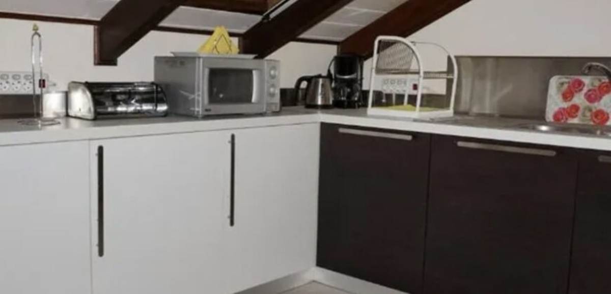 Σύβοτα. Πώληση Ξενοδοχείου 8 χώρων 192 Μ2.