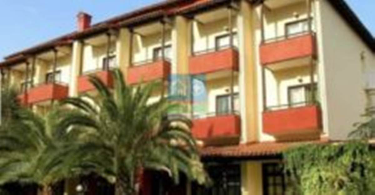 Σκοτίνα Α. Όλυμπος. Πώληση Ξενοδοχειου 2.500 Μ2, 47 χώρων.