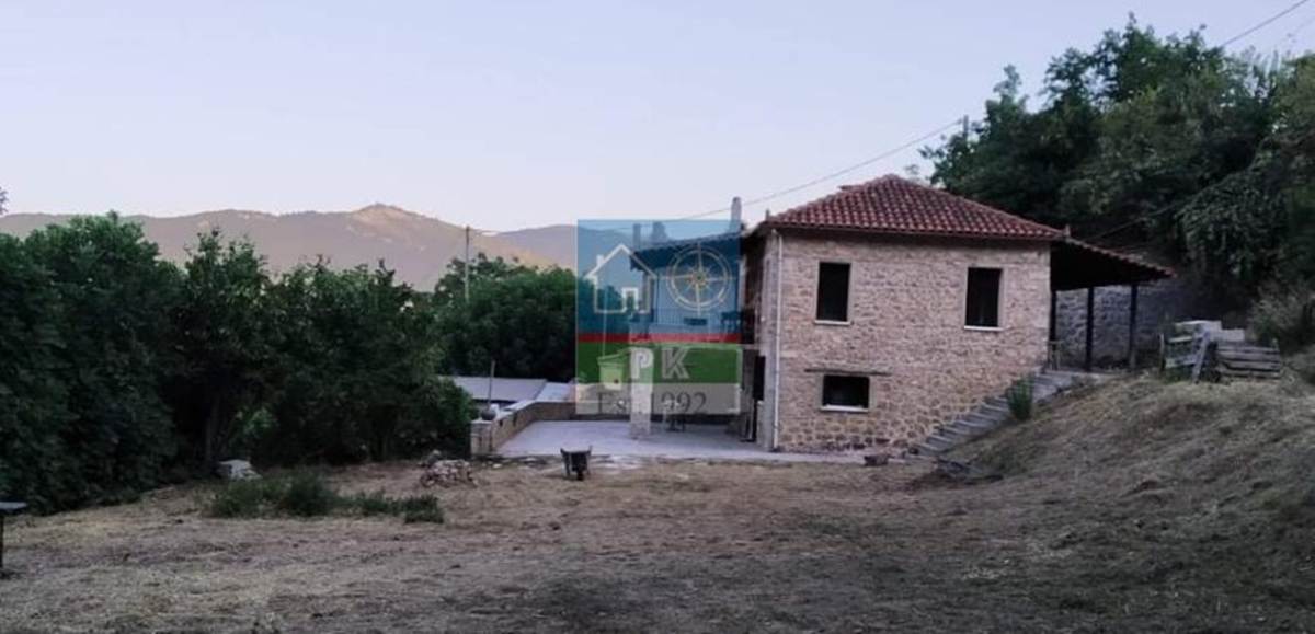 Κορινθία, Κάτω Τρίκαλα. Πώληση Κατοικιας 87 Μ2.