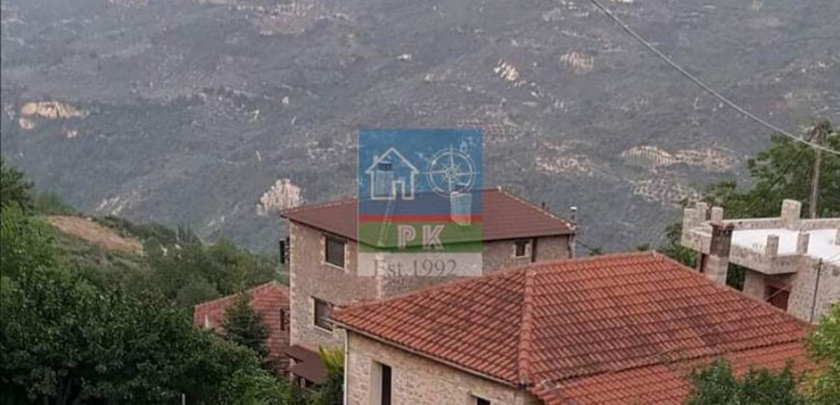 Κορινθία, Κάτω Τρίκαλα. Πώληση Κατοικιας 87 Μ2.