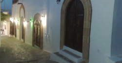 Ρόδος, Λίνδος. Πώληση Επαγγελματικού Κτηρίου 375 Μ2.