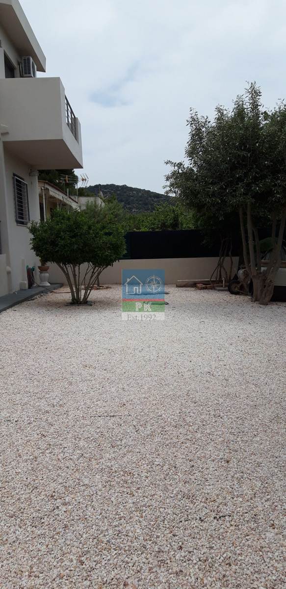 Λαγονήσι, Καλύβια. Πώληση Νεόδμητης Μονοκατοικίας 136 Μ2.